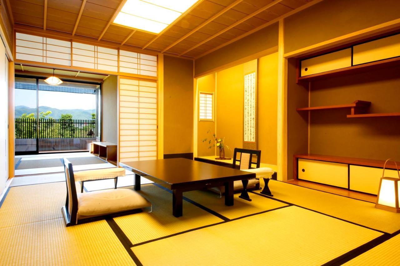 Kyoto Arashiyama Onsen Ryokan Togetsutei Екстериор снимка